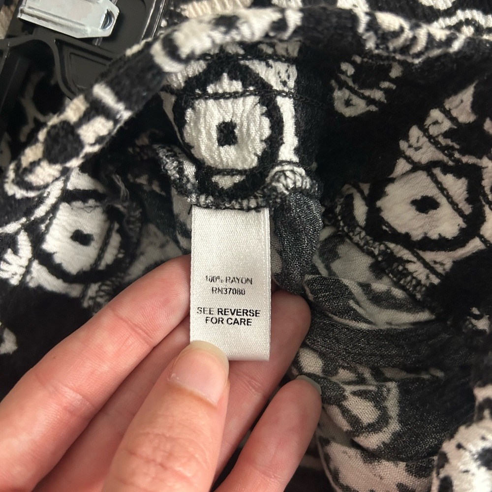 Cato Women’s Black and White Patterned Women's Pants, Size L - Picture 6 of 7